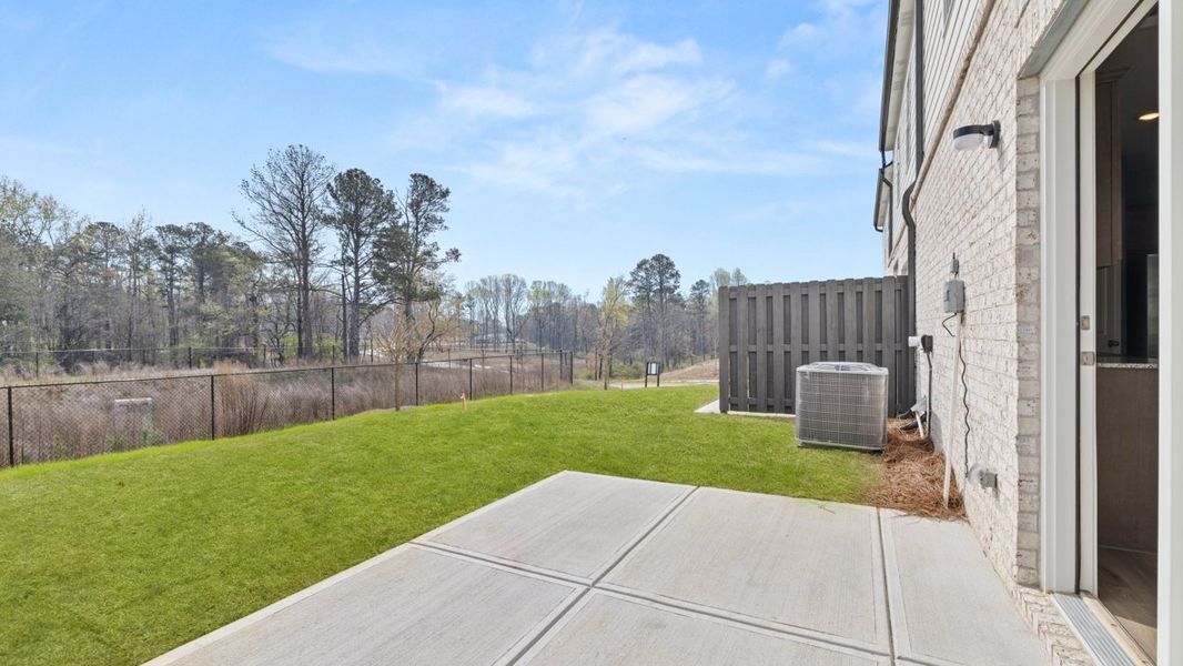Representative exterior details of a home built from the Sudbury by D.R. Horton in Carlton, Douglasville (Image 3).