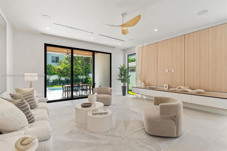 Furnished interior view inside a new home in , Fort Lauderdale (Image 7).
