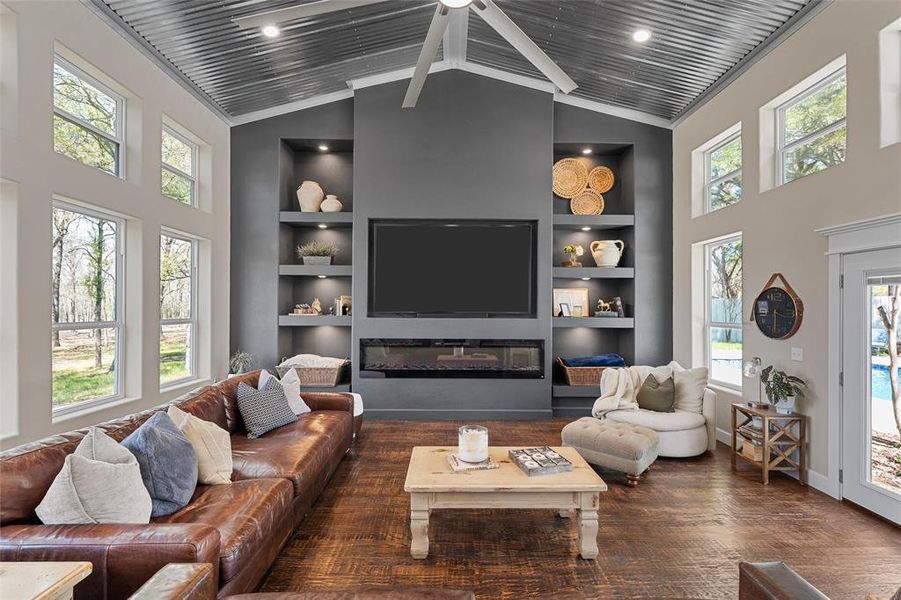 Community amenities in , Groesbeck (Image 24).