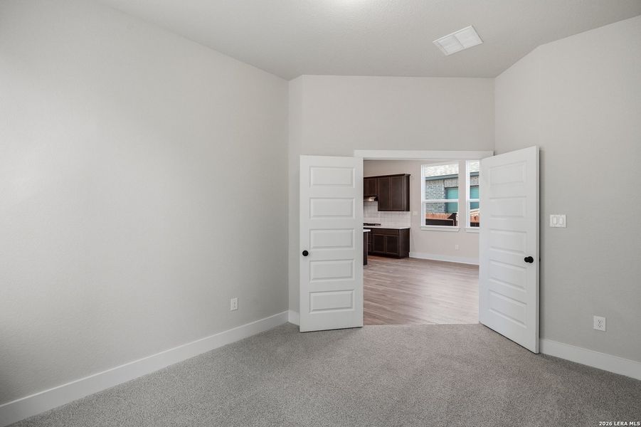 Spacious, unfurnished interior of a new home in Stillwater Ranch, San Antonio (Image 22).
