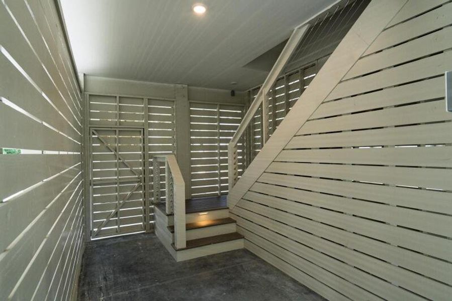Exterior details and patio area of a home in , Edisto Beach (Image 33).