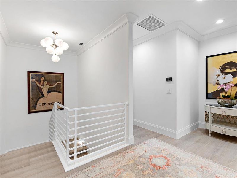 Spacious, unfurnished interior of a new home in , Sarasota (Image 23).