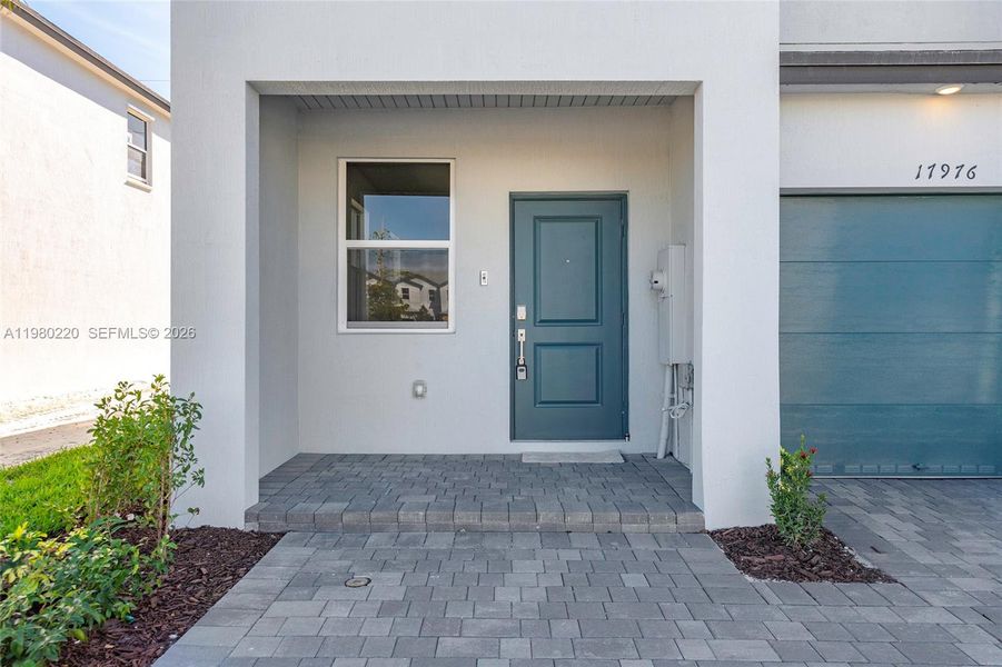 Exterior details and patio area of a home in , Homestead (Image 3).