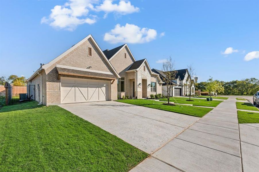 Image 40 of a home in LeTara.