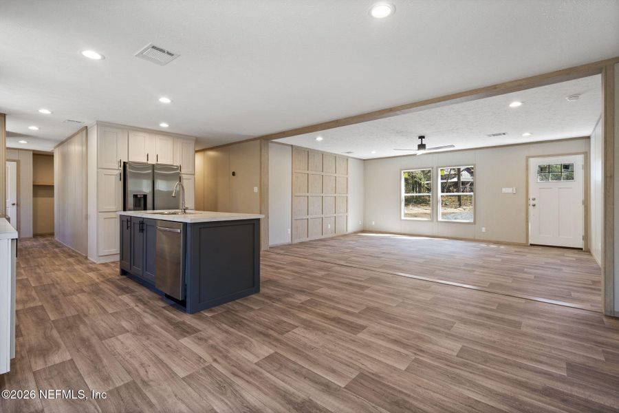 Spacious, unfurnished interior of a new home in , Keystone Heights (Image 20).