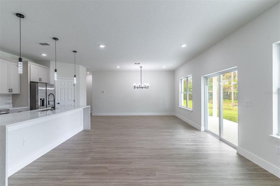 Spacious, unfurnished interior of a new home in , Palm Bay (Image 34).