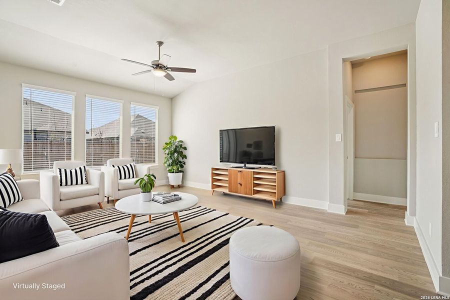 Furnished interior view inside a new home in Estancia Ranch - Classic Series, San Antonio (Image 9).