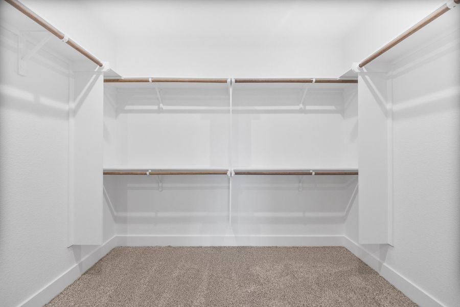 Spacious, unfurnished interior of a new home in Three Creeks, Belton (Image 10).