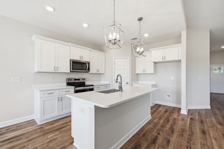 Furnished interior view inside a new home in McCarthy Estates, Defuniak Springs (Image 10).