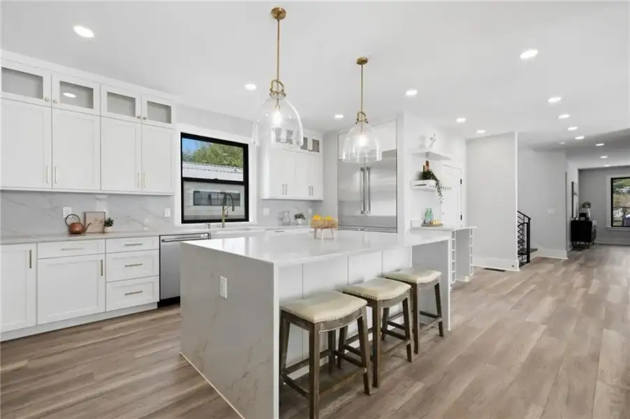 Furnished interior view inside a new home in , Roswell (Image 44).