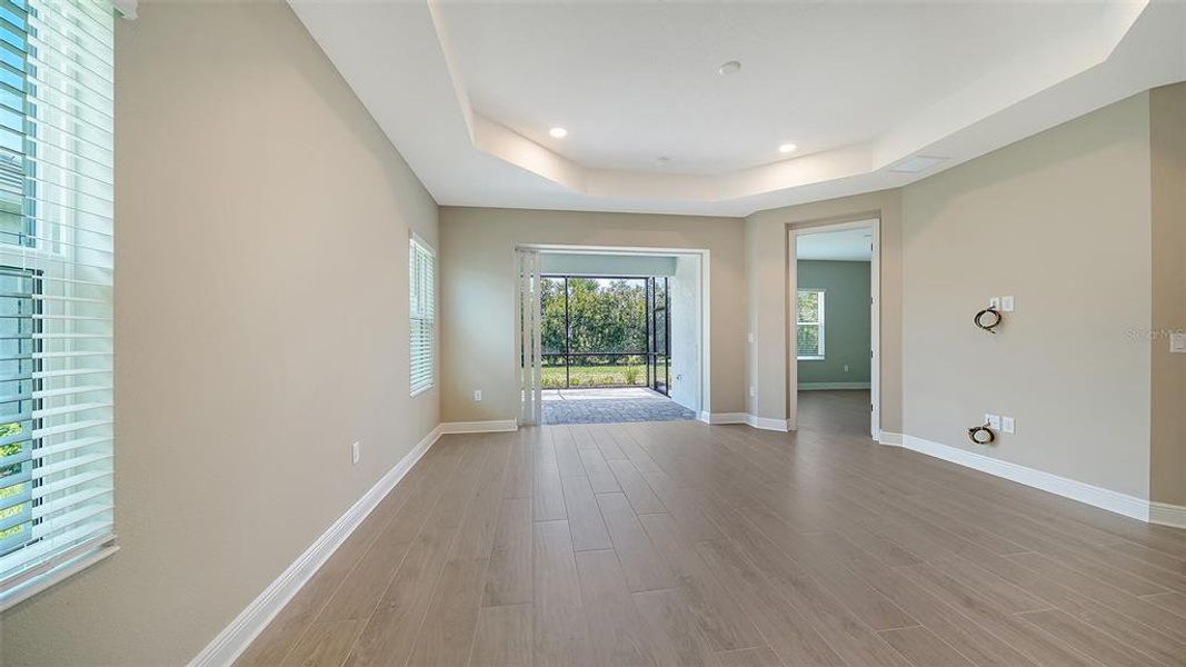 Spacious, unfurnished interior of a new home in Windward, Lakewood Ranch (Image 18).