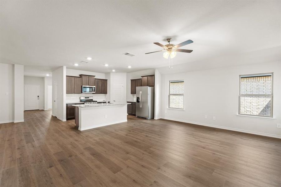 Image 32 of a home in Williamsburg.