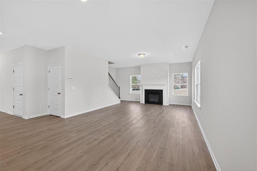 Spacious, unfurnished interior of a new home in Jones Ridge, Dallas (Image 22). Spacious, unfurnished interior of a new home in Jones Ridge, Dallas (Image 22).