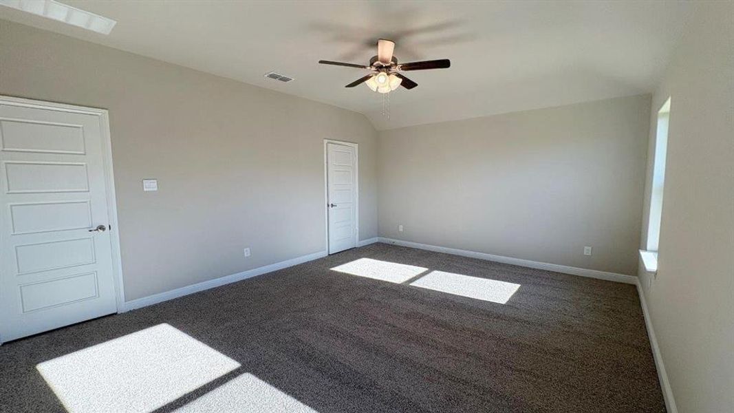 Spacious, unfurnished interior of a new home in Sandstone Estates, Granbury (Image 22). Spacious, unfurnished interior of a new home in Sandstone Estates, Granbury (Image 22).
