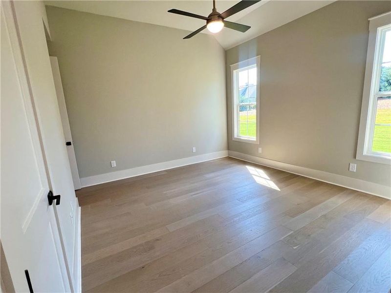 Spacious, unfurnished interior of a new home in , Greensboro (Image 19).