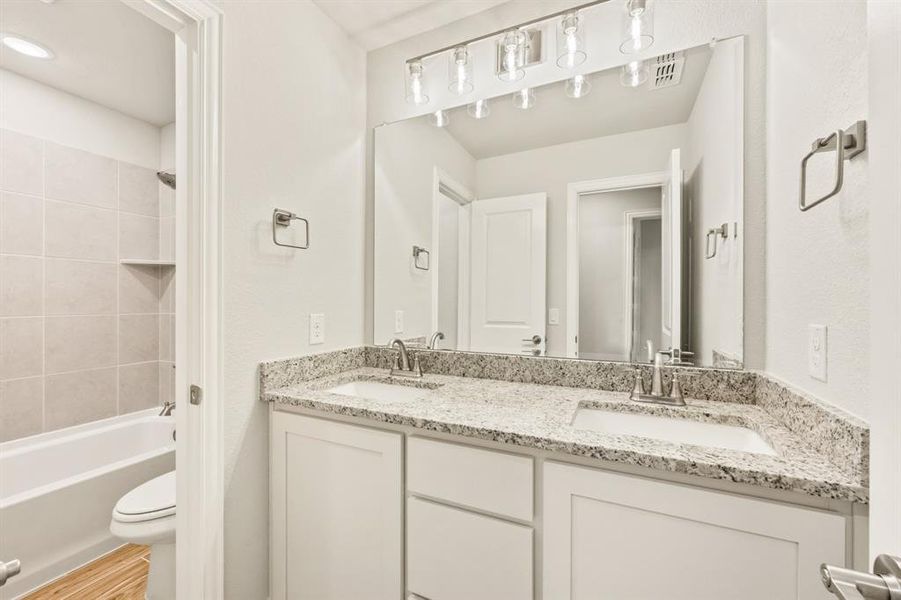 Furnished interior view inside a new home in Somerset, Venus (Image 7).