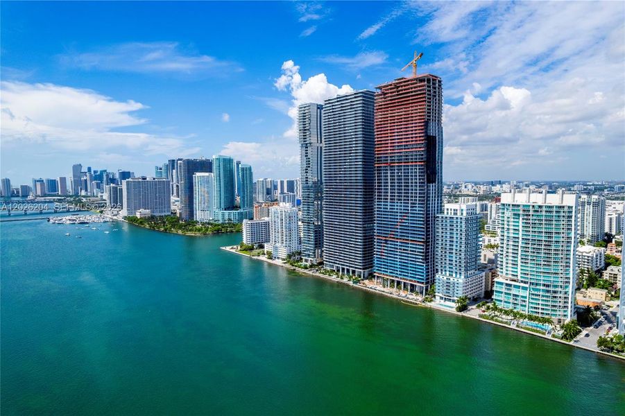 Condo located in Miami, FL showcasing its design and architecture (Image 3).