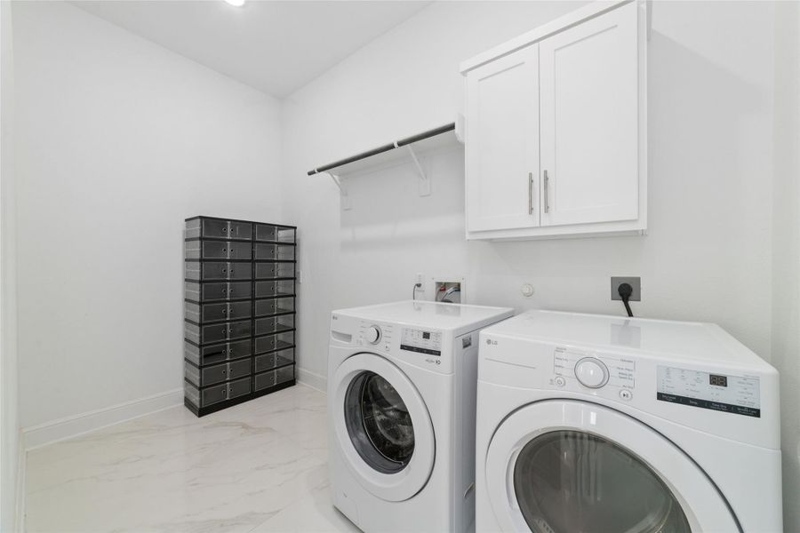 Furnished interior view inside a new home in Pomona 70' - Section 27, Manvel (Image 18).