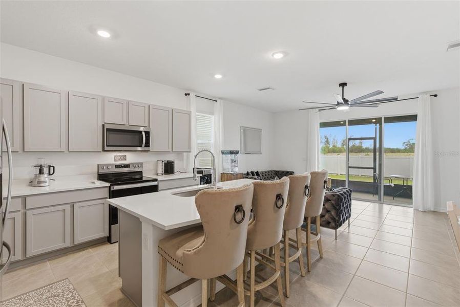 Furnished interior view inside a new home in , Apollo Beach (Image 10).