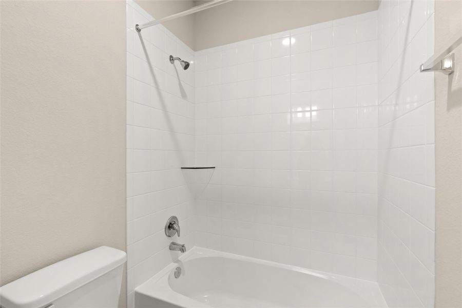 Note: Sample product photo. Actual exterior and interior selections may vary by homesite. Photo may be virtually staged