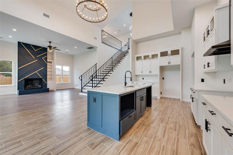Furnished interior view inside a new home in , Waxahachie (Image 4).