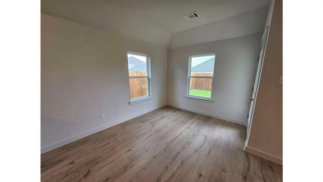 Spacious, unfurnished interior of a new home in Patriot Estates, Venus (Image 31).