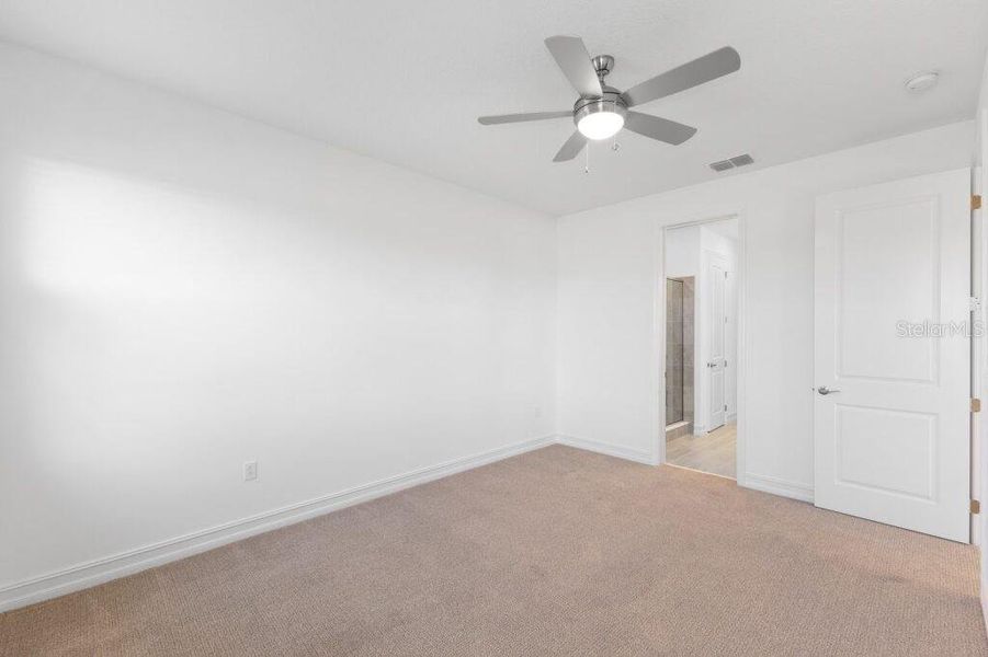 Spacious, unfurnished interior of a new home in Ocala Preserve, Ocala (Image 26).