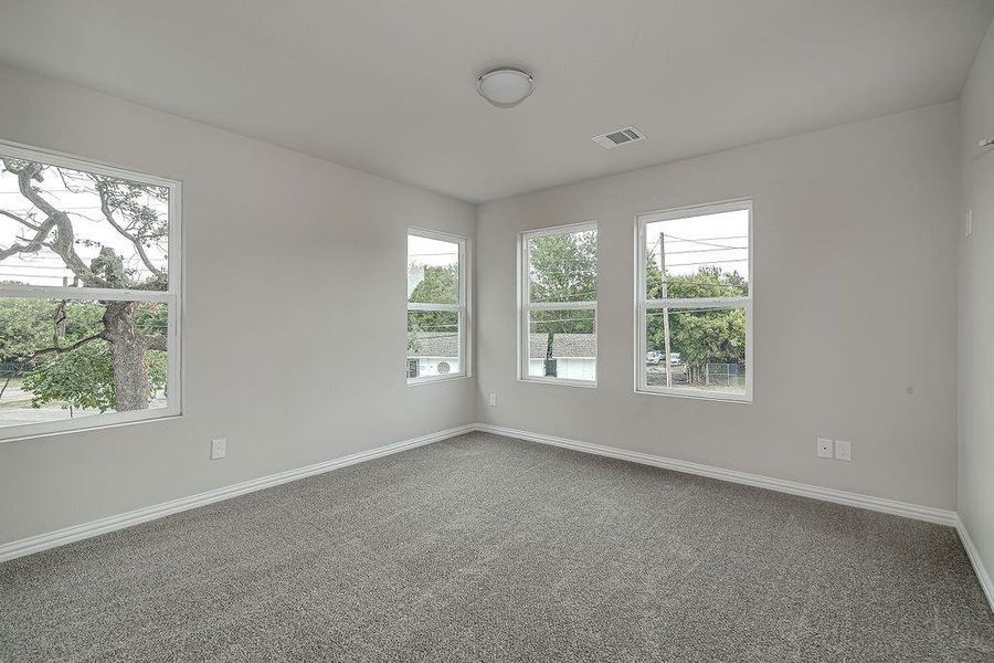 Spacious, unfurnished interior of a new home in , Fort Worth (Image 18).