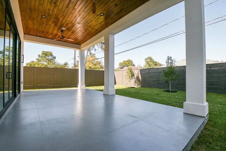 Exterior details and patio area of a home in , Houston (Image 32).