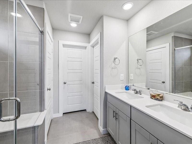 Furnished interior view inside a new home in Montgomery Oaks - Premier, Conroe (Image 8).