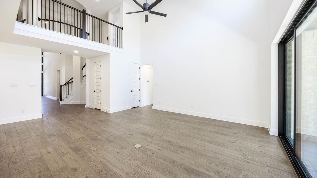 Spacious, unfurnished interior of a new home in Wolf Ranch, Georgetown (Image 6). Spacious, unfurnished interior of a new home in Wolf Ranch, Georgetown (Image 6).
