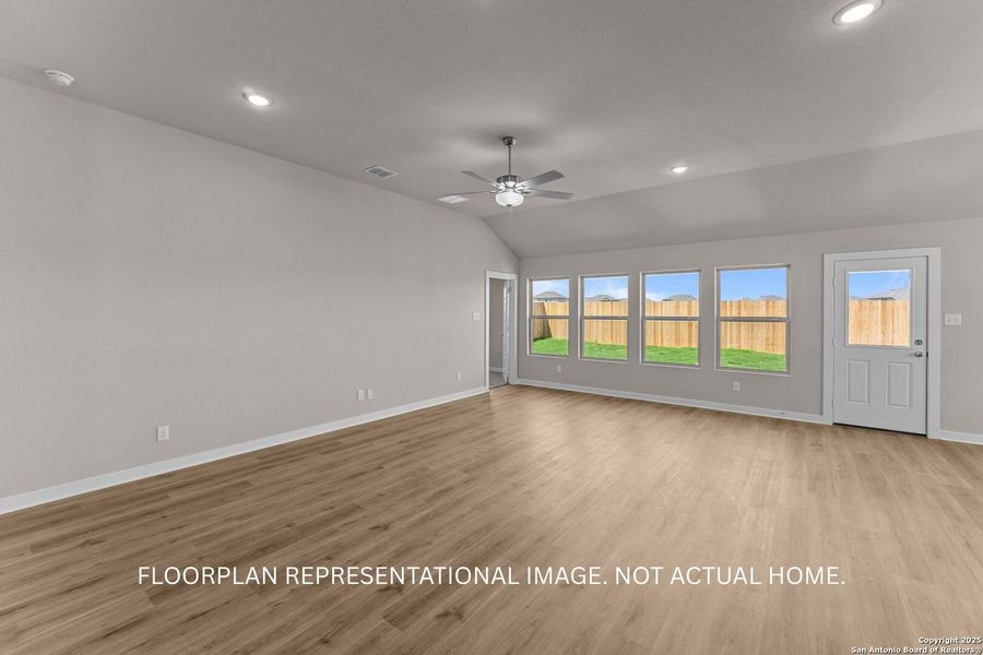 Spacious, unfurnished interior of a new home in Chaparral Ranch, Floresville (Image 17).