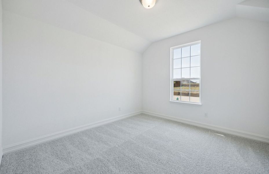 Representative unfurnished interior of a home built from the Northlake by Pulte Homes in Westside Preserve, Midlothian (Image 23).