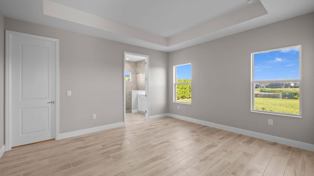 Spacious, unfurnished interior of a new home in Verandah, Fort Myers (Image 26).