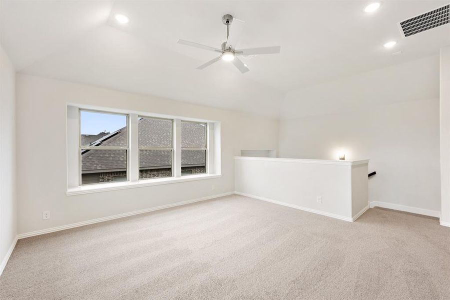 Spacious, unfurnished interior of a new home in Hampton Park, Glenn Heights (Image 28).