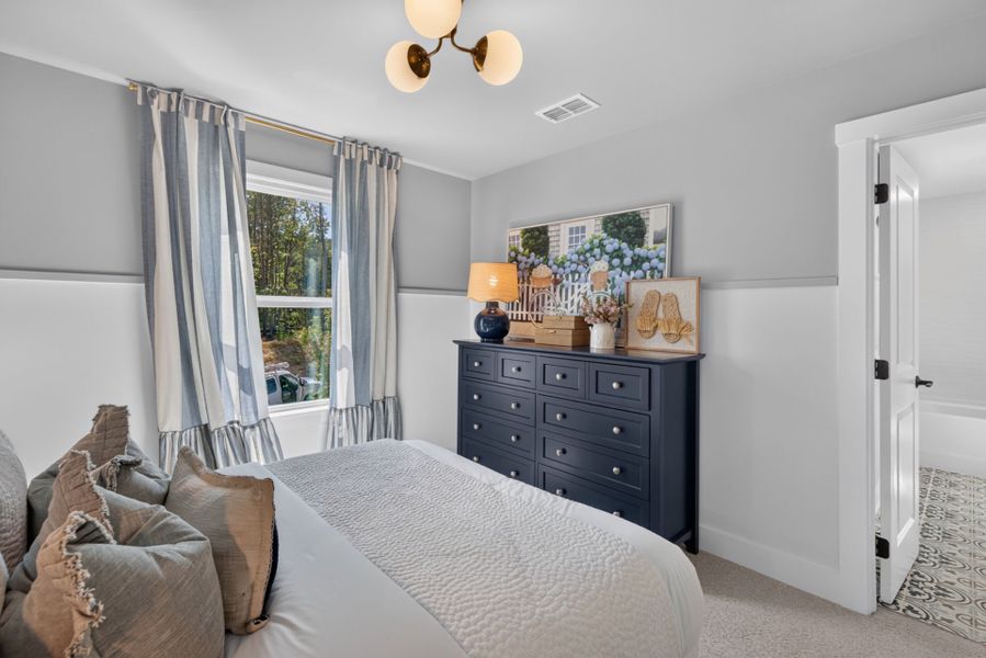 Representative furnished interior of a home built from the Newlyn by Pulte Homes in Bristol, Dawsonville (Image 68).