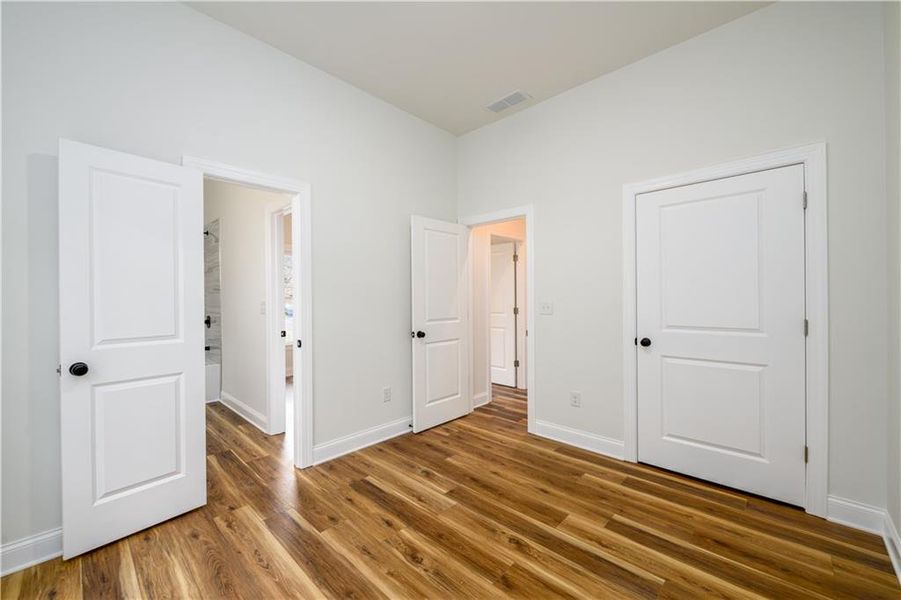 Spacious, unfurnished interior of a new home in , Atlanta (Image 23).