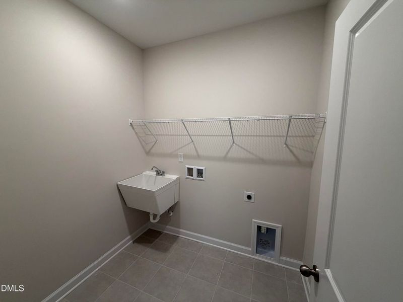 Spacious, unfurnished interior of a new home in Wellers Knoll, Lillington (Image 23).