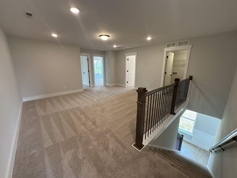Spacious, unfurnished interior of a new home in Blythe Mill Townhomes, Waxhaw (Image 22).