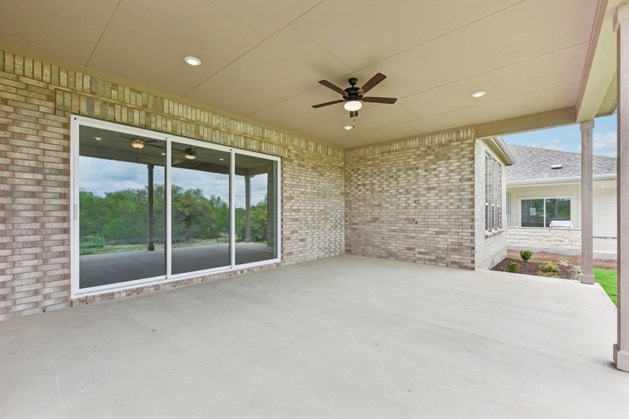 Exterior details and patio area of a home in Sun City Texas, Georgetown (Image 20).