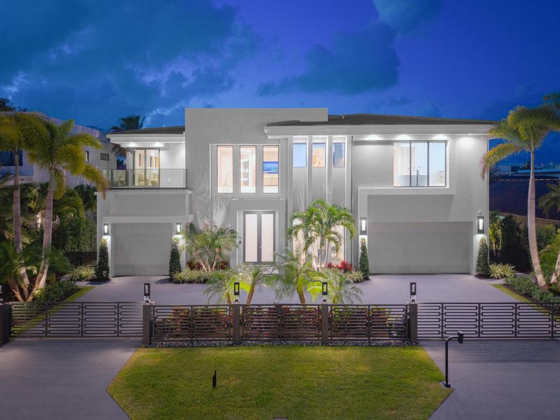 Furnished interior view inside a new home in , Boca Raton (Image 53). Furnished interior view inside a new home in , Boca Raton (Image 53).