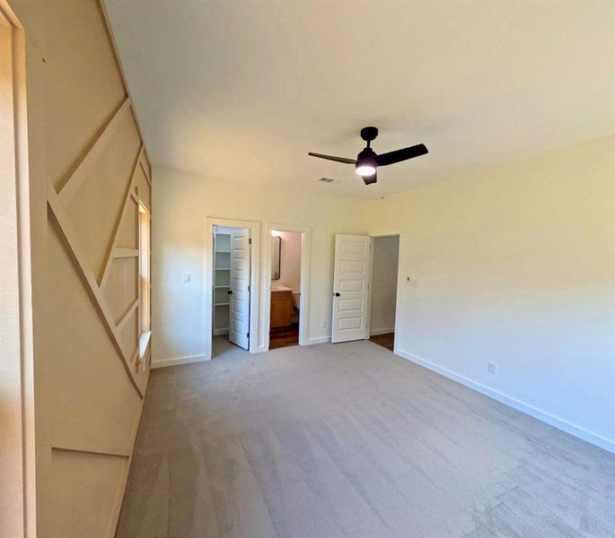 Spacious, unfurnished interior of a new home in , Paris (Image 17). Spacious, unfurnished interior of a new home in , Paris (Image 17).