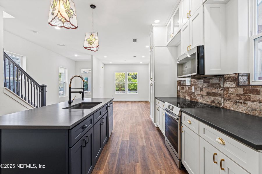 Furnished interior view inside a new home in , Jacksonville (Image 13).