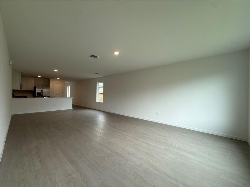 Spacious, unfurnished interior of a new home in Sweetgrass Village: Cottage Collection, Crosby (Image 15).