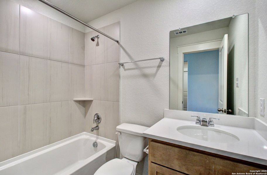Furnished interior view inside a new home in Westridge - Premier, San Antonio (Image 4). Furnished interior view inside a new home in Westridge - Premier, San Antonio (Image 4).