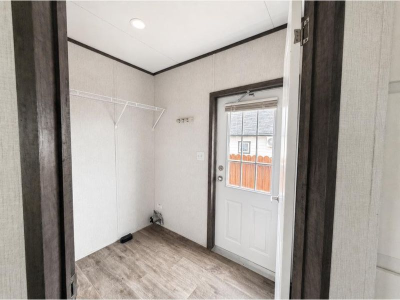 Spacious, unfurnished interior of a new home in , Cleveland (Image 5).