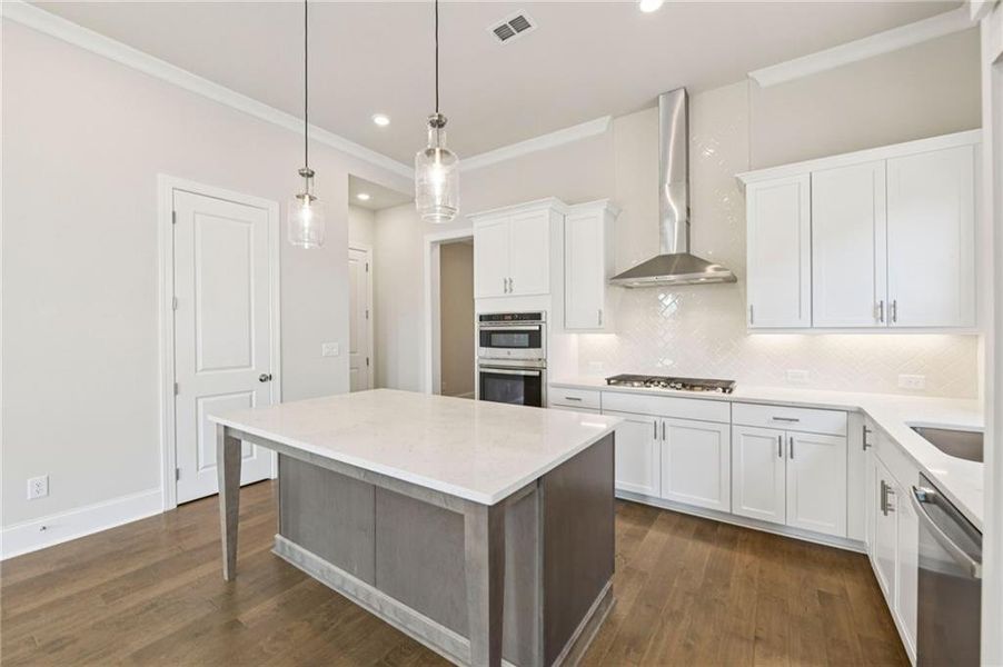 Furnished interior view inside a new home in Aberdeen, Hoschton (Image 7).
