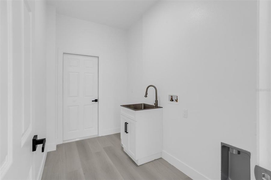 Furnished interior view inside a new home in , Weeki Wachee (Image 10).
