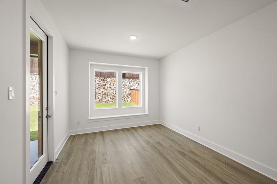 Spacious, unfurnished interior of a new home in Bridgewater, Midlothian (Image 23).