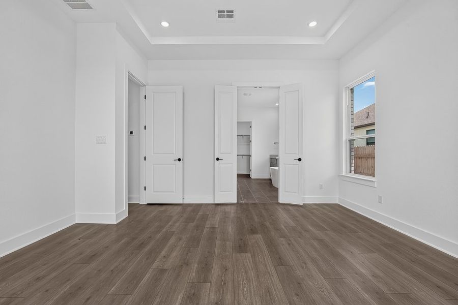 Spacious, unfurnished interior of a new home in Santa Rita Ranch, Liberty Hill (Image 25).